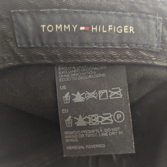 Tommy Hilfiger hat - Picture 4 of 6